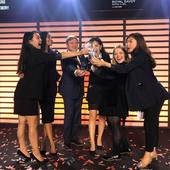 It’s with a tremendous emotion that ALCO & EAU DE TEMPS is proud to announce that its team is the winner of the prestigious EHL’s Excellence Award honoring the best results for their SBP & Bachelor in International Hospitality Management. Congratulations to Nikita, Yoon Hee, Hea Won, Jake, Ruoyun & Charlotte!